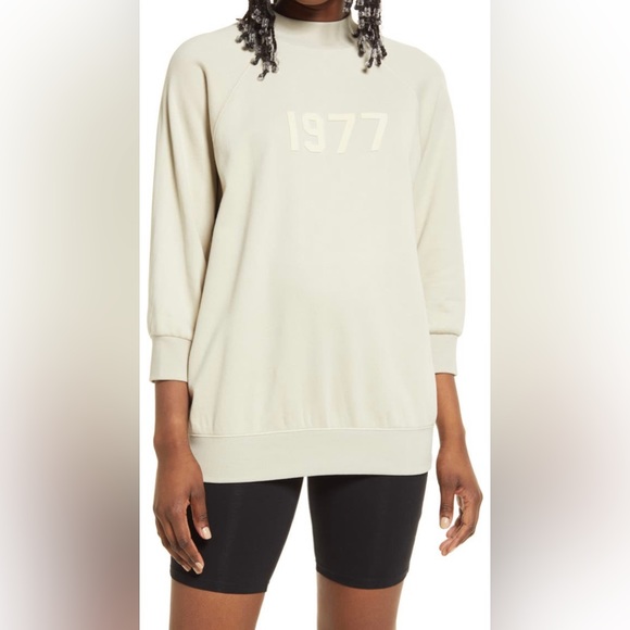 Fear of God Essentials Mock Neck Pullover - Picture 3 of 7